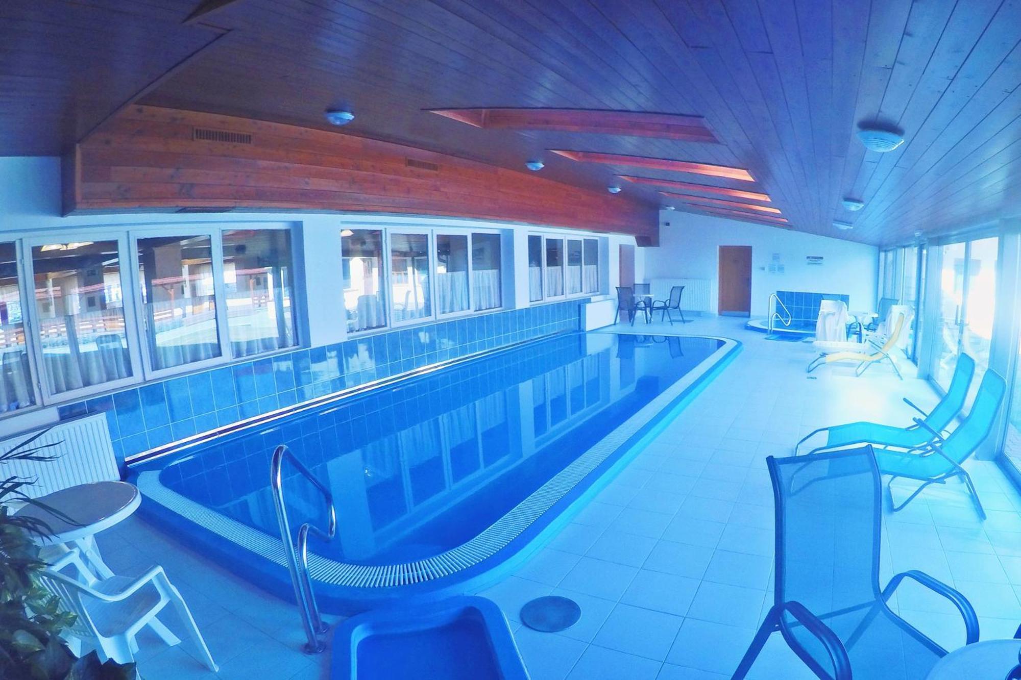 Hotel Halaszkert Badacsony باداتشونيتوماي المظهر الخارجي الصورة